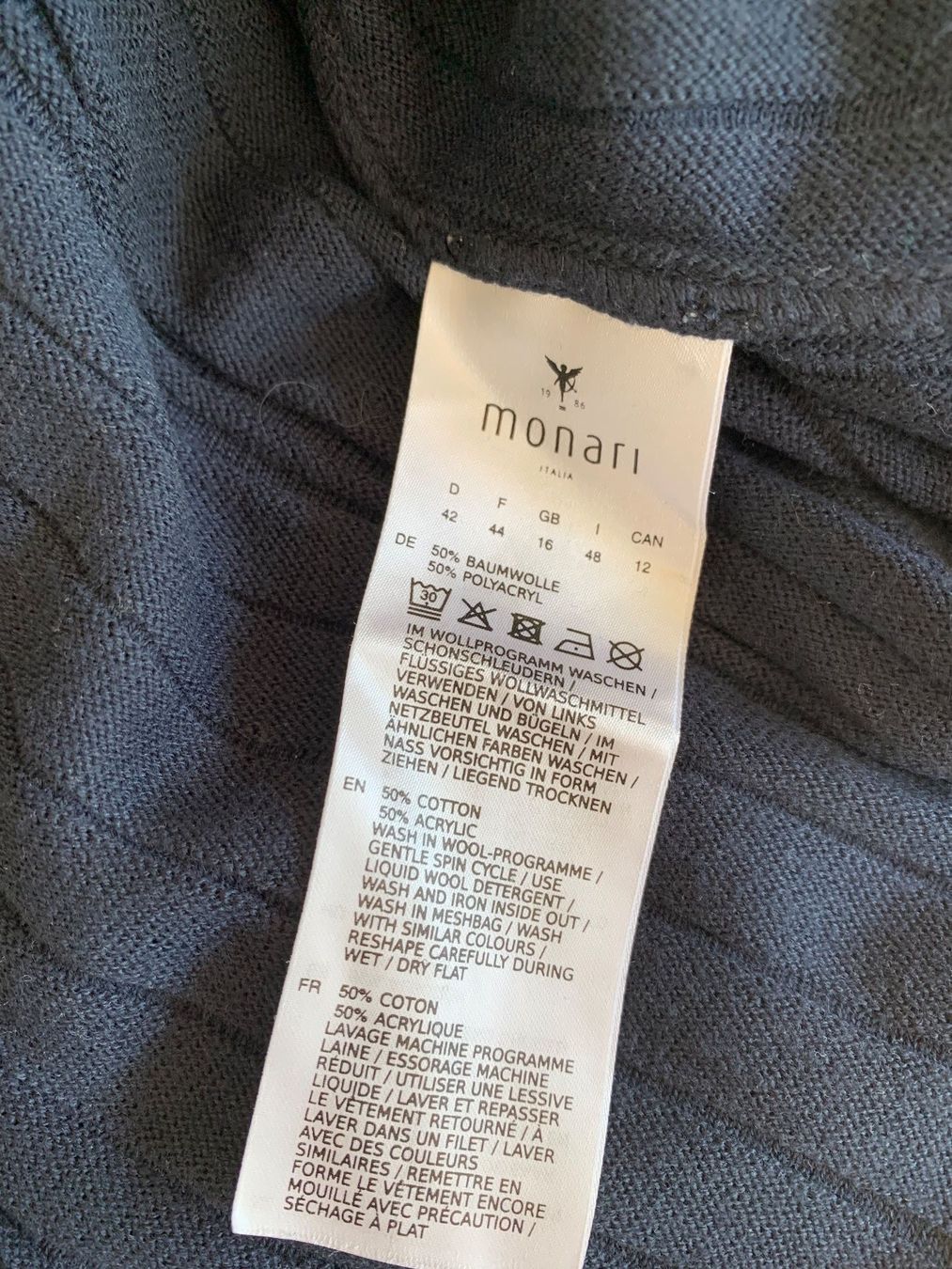 Monari Maglioni & Felpe: MONARI wunderschöner Strickpullover Dunkelblau A-Form Gr. 44 – Usato da Meiringen venduto da Stuffandmore 2