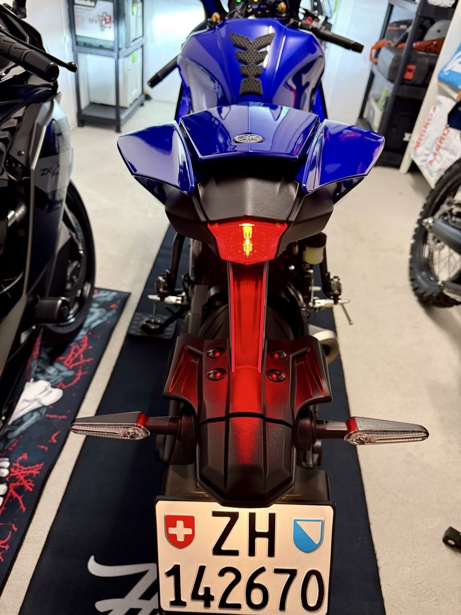 Yamaha Strada: 35kw Yamaha r7 / Icon Blue / 2000km – Usato da Laupen ZH venduto da Corvinetto 3