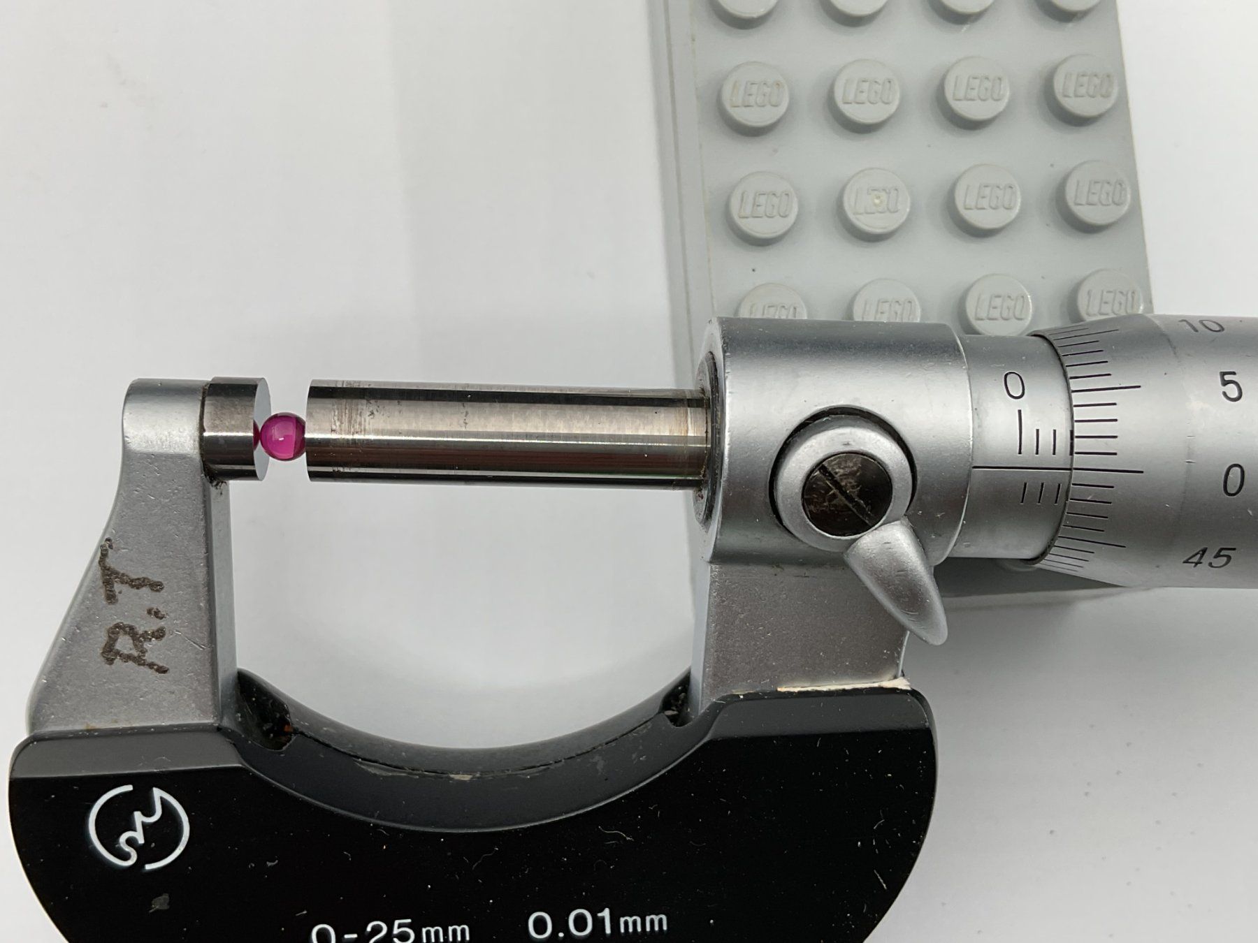 Perle (finte): Rubin Kugel mit 3.00mm Durchmesser – Nuovo e nell'imballaggio originale da Lömmenschwil venduto da ritalin01 1