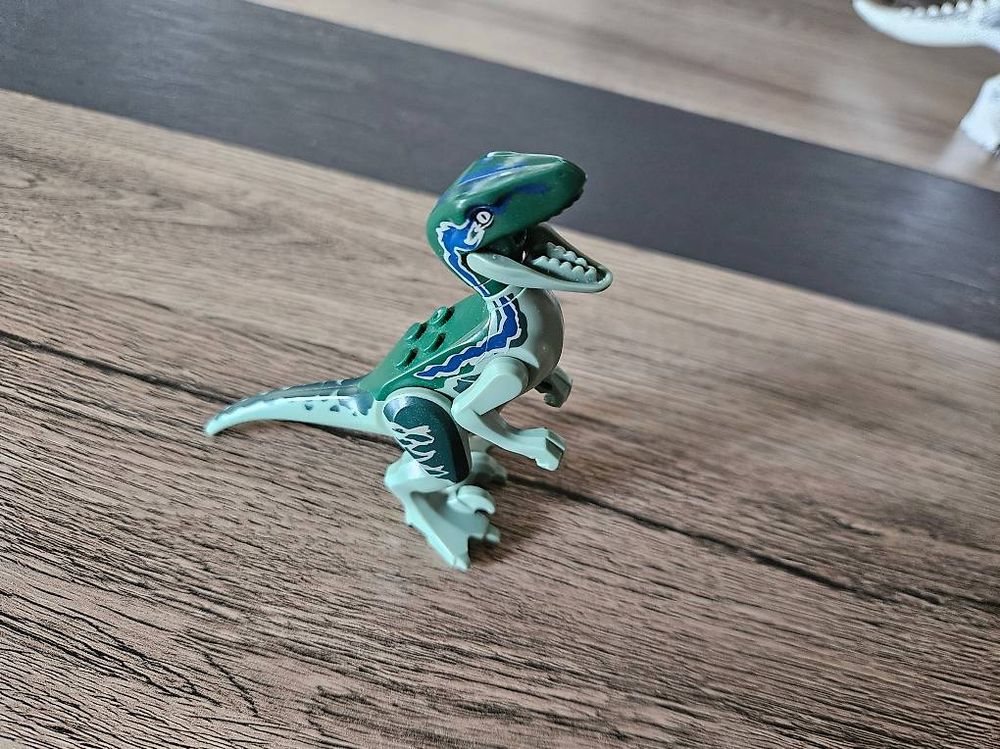 LEGO Raptor Figur: Jurassic World (Gebraucht) in Künten für CHF 20 ...