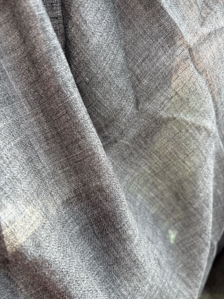 Foulard & Sciarpe: Sciarpa 100% cachemire grigio  – Nuovo (secondo la descrizione) da Arzo venduto da ali_d6c5 3