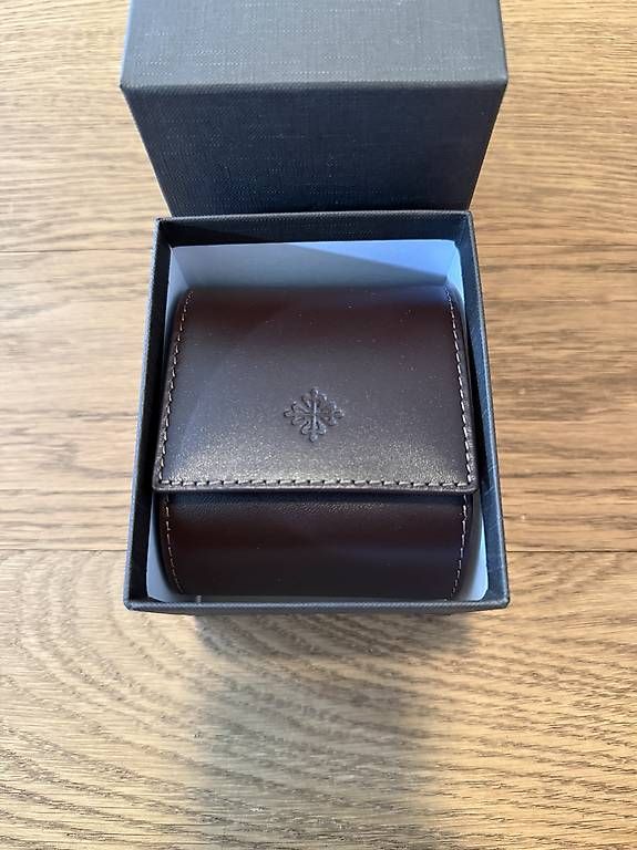 Scatole porta orologi: Patek Philippe Uhren Box / Travel Pouch – Usato da Luzern venduto da Pascalito17
