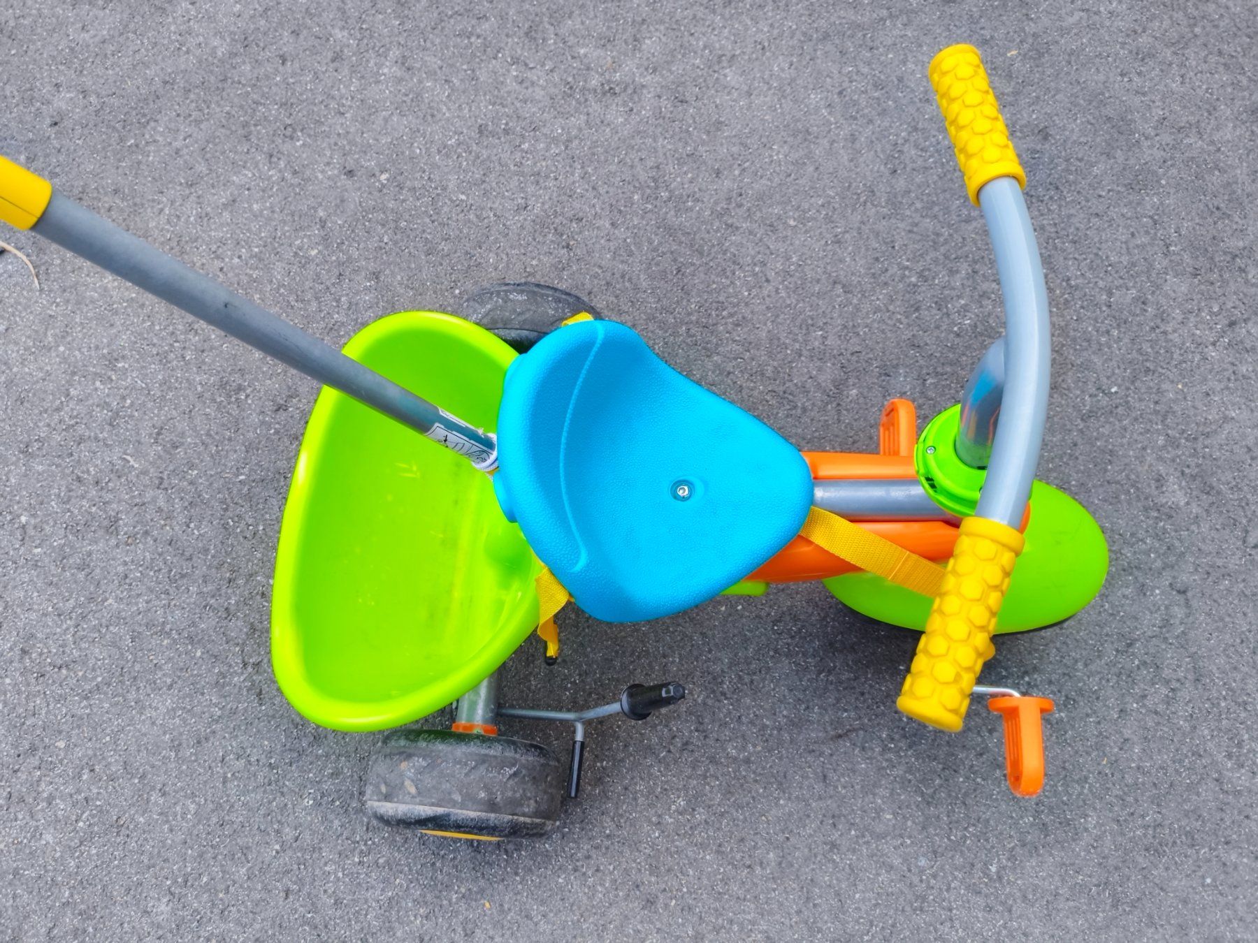 Veicoli per bambini: Dreirad mit Schiebestange – Usato da Sursee venduto da lou19 4
