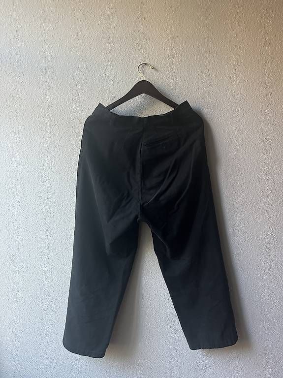 Luhta Pantaloni: Pantalon noir Luhta – Usato da Lausanne venduto da iklep 2