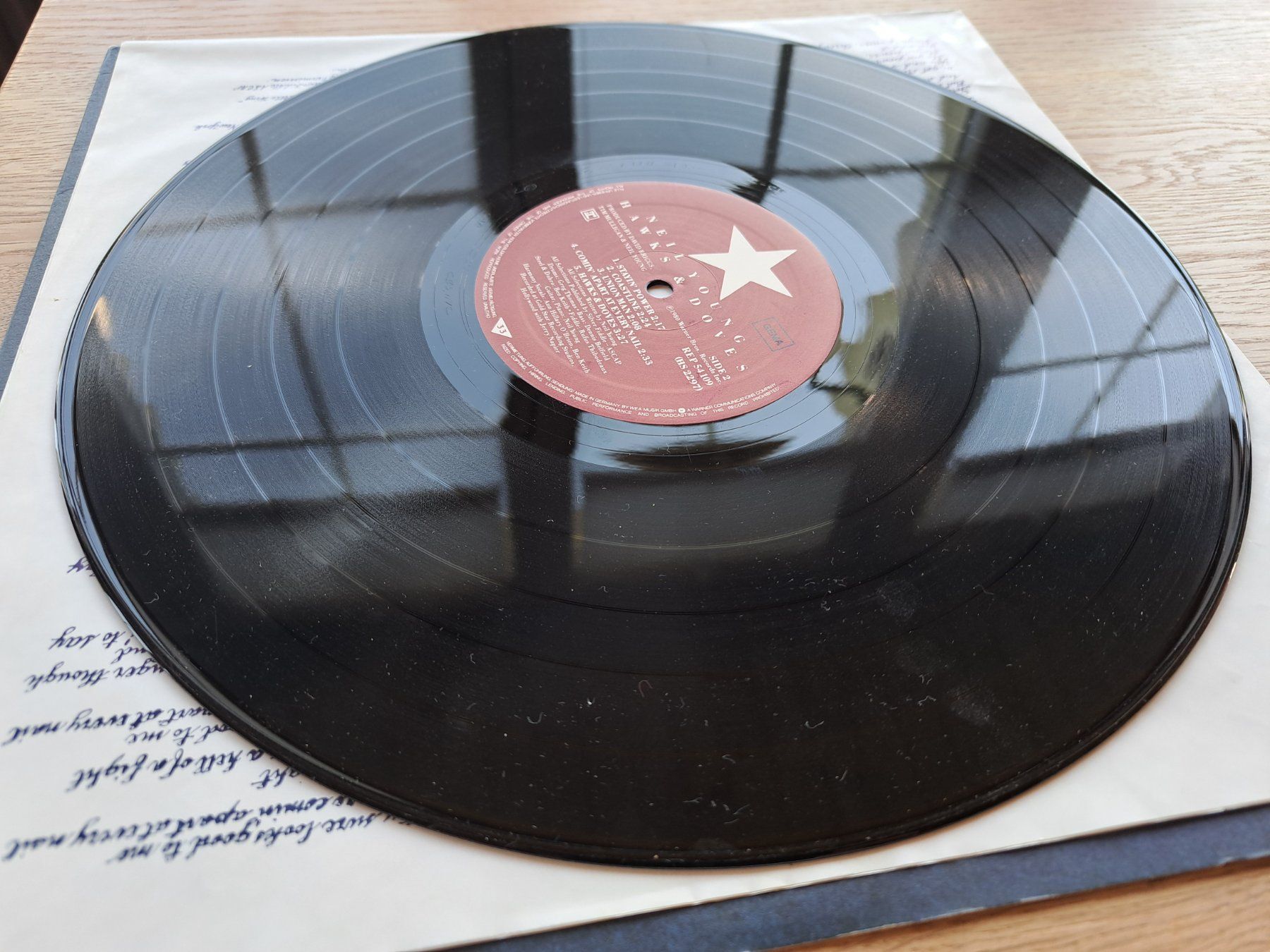 Dischi in vinile: Neil Young - Hawks & Doves – Usato da Meggen venduto da Ricardokoch 2