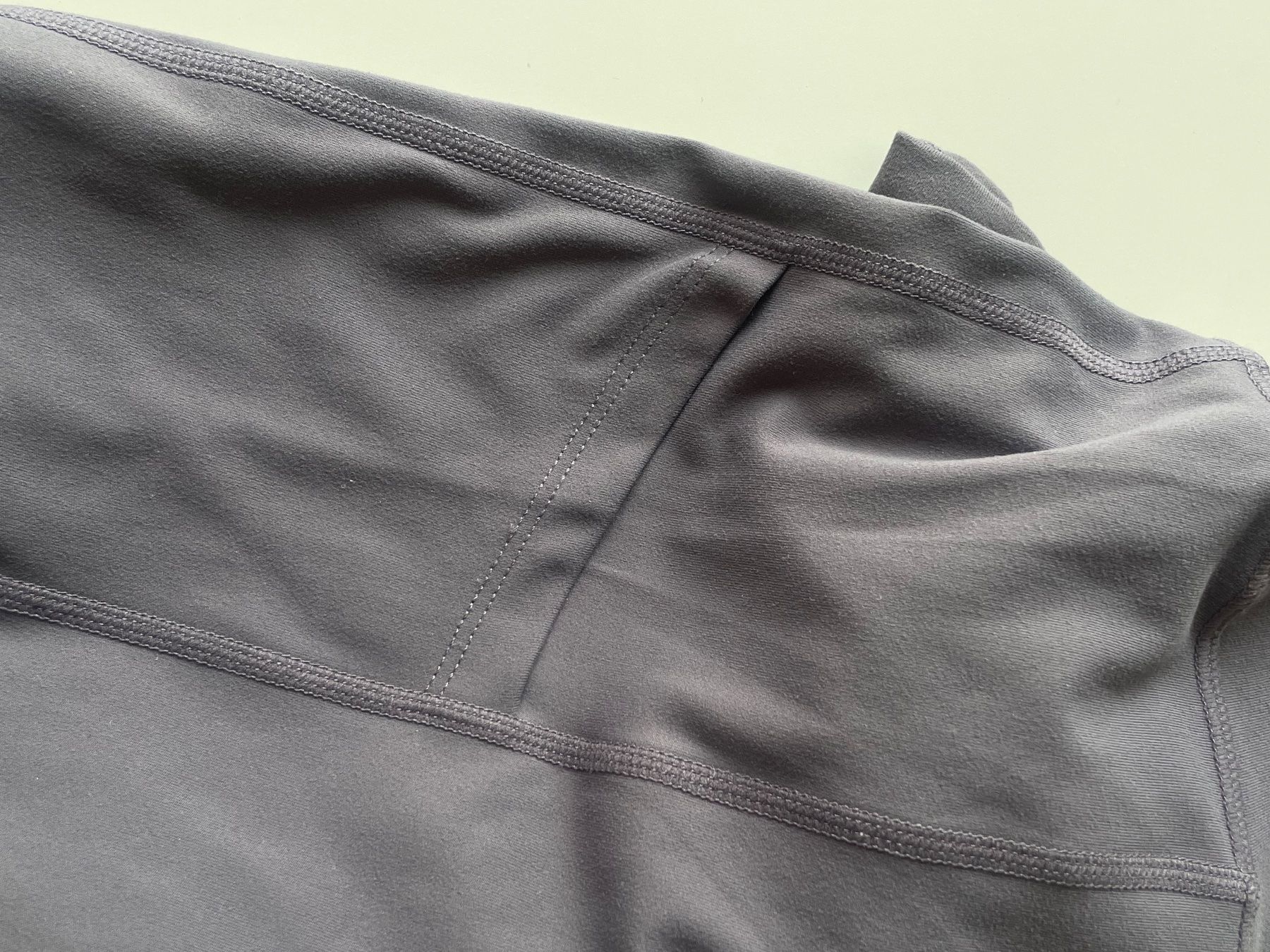 Leggings: ALLES RAUS Sexy Pilates Set – Usato da Kloten venduto da simones.thriftshop 6