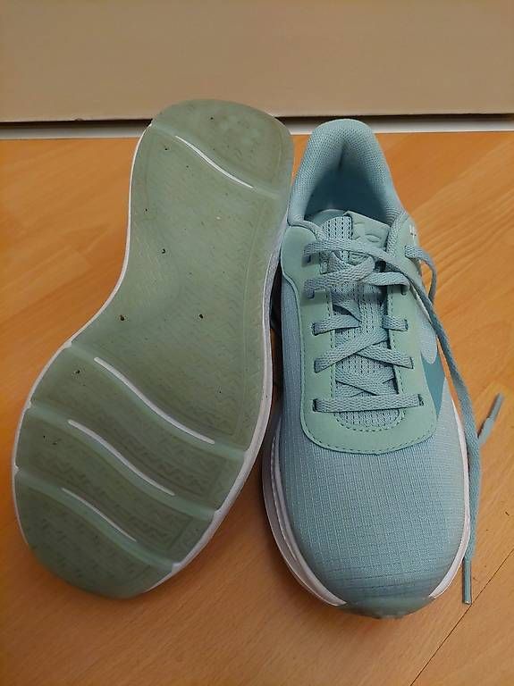 Scarpe da donna: Under Amour Sneakers EU38 – Usato da Gossau SG venduto da sus_bkb7 3