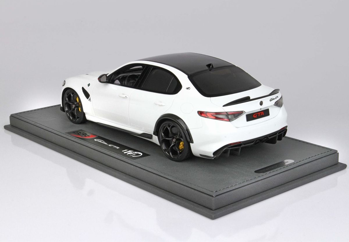 Alfa Romeo Modellini d'auto: ALFA ROMEO GIULIA GTA Version 110 Jahre – Nuovo e nell'imballaggio originale da Bergdietikon venduto da Modell_Cars 2