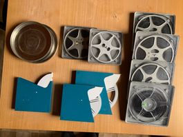Super8 Filmrollen und Dosen