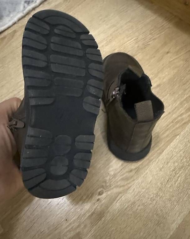 Chaussures garçon: Kinder Stiefel (Zara) 22  – D'occasion à Kloten par Privat2011 1