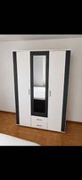 Grosser Kleiderschrank mit Spiegel  140 x 200 x 55 cm