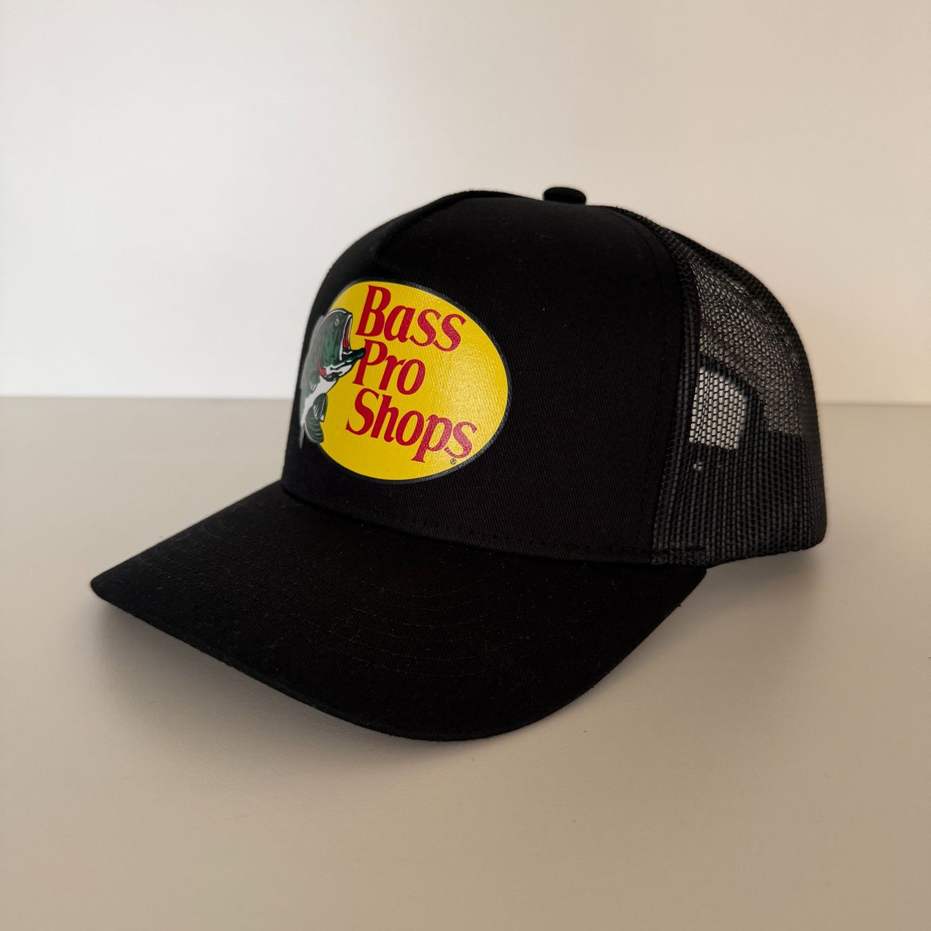 Copricapi, berretti & cappellini: Bass Pro Shops Trucker Cap schwarz – Nuovo e nell'imballaggio originale da Balzers venduto da dassandro