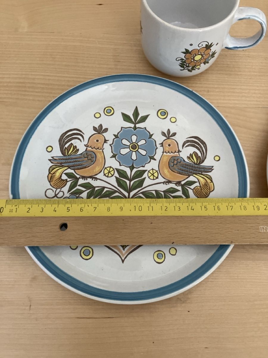 Services de table: 2 Teller und 2 Tassen – D'occasion à Glarus par Jhuber78 1