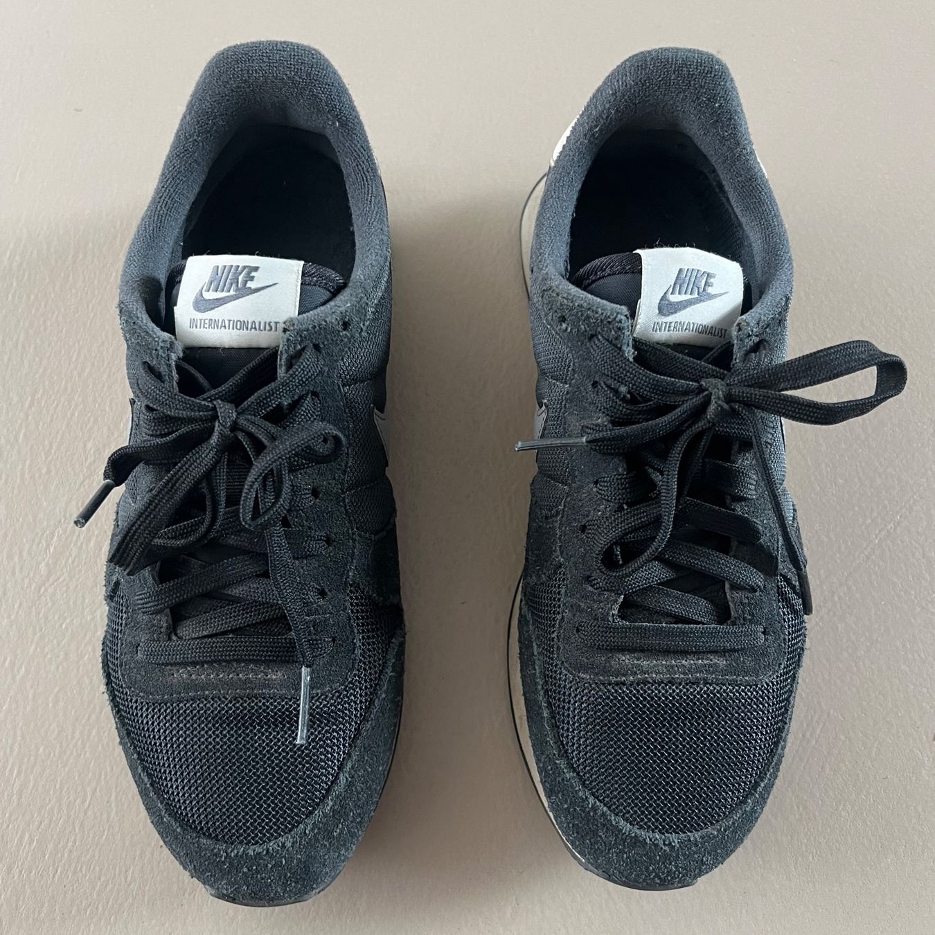 Nike Scarpe da donna: NIKE Sneakers 🖤 – Usato da Zürich venduto da ClosetQueen 2