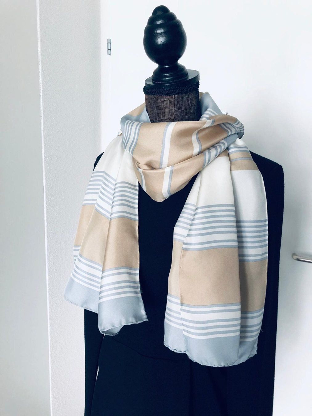 Foulard & Sciarpe: Wunderschöner Vintage Seide Foulard – Usato da Winkel venduto da Glamour4You 8