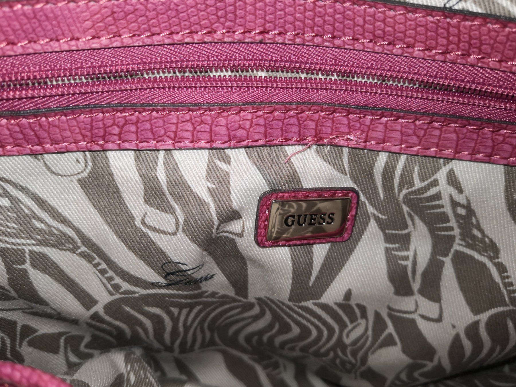 Guess Borse da donna: Schöne Handtasche von Guess, neuwertig – Nuovo (secondo la descrizione) da Zuzwil SG venduto da alsacia 4