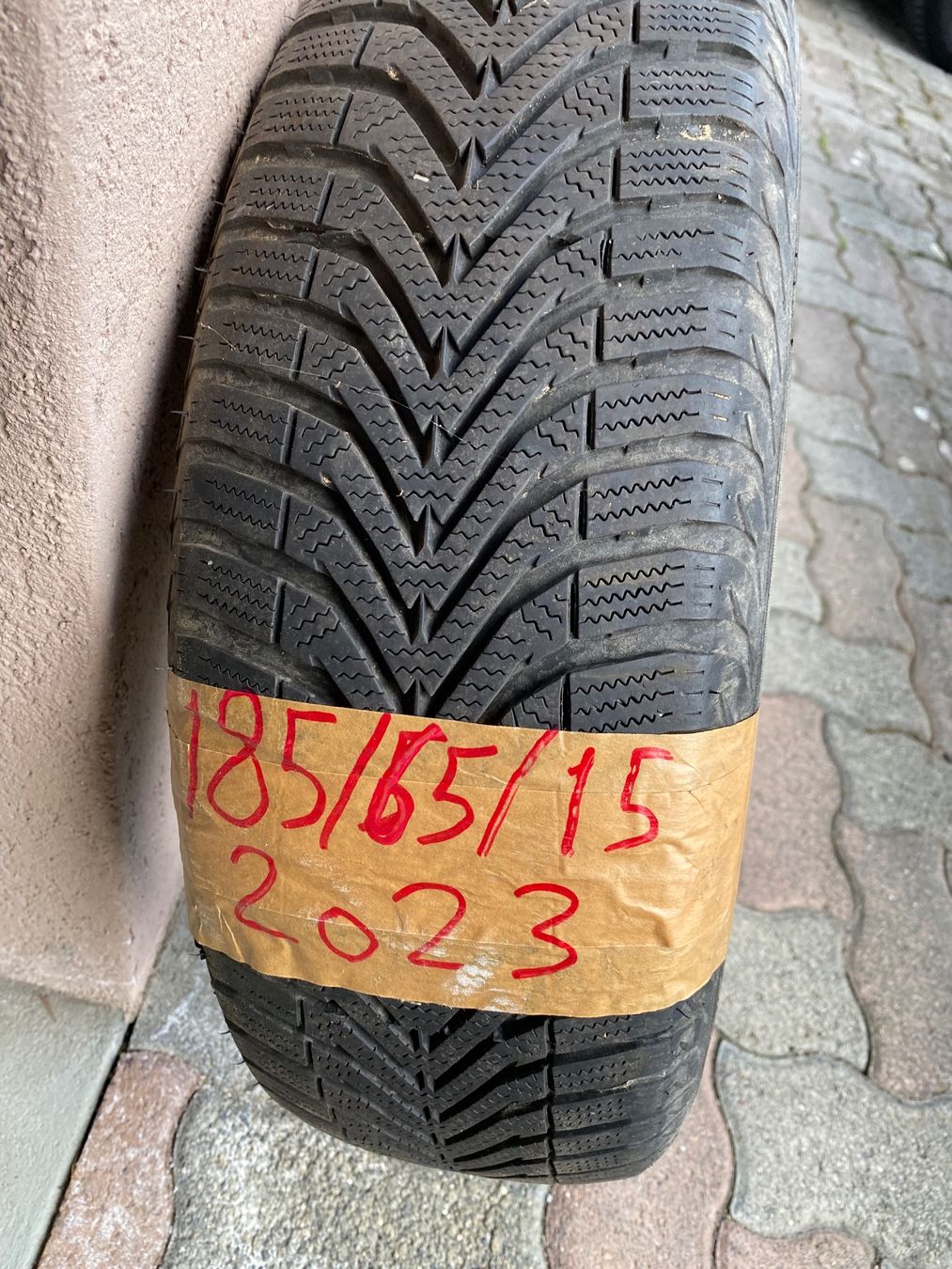 Pneumatici & Ruote complete: Winterreifen 185/65 R15 – Usato da Fürigen venduto da Barbi19 3