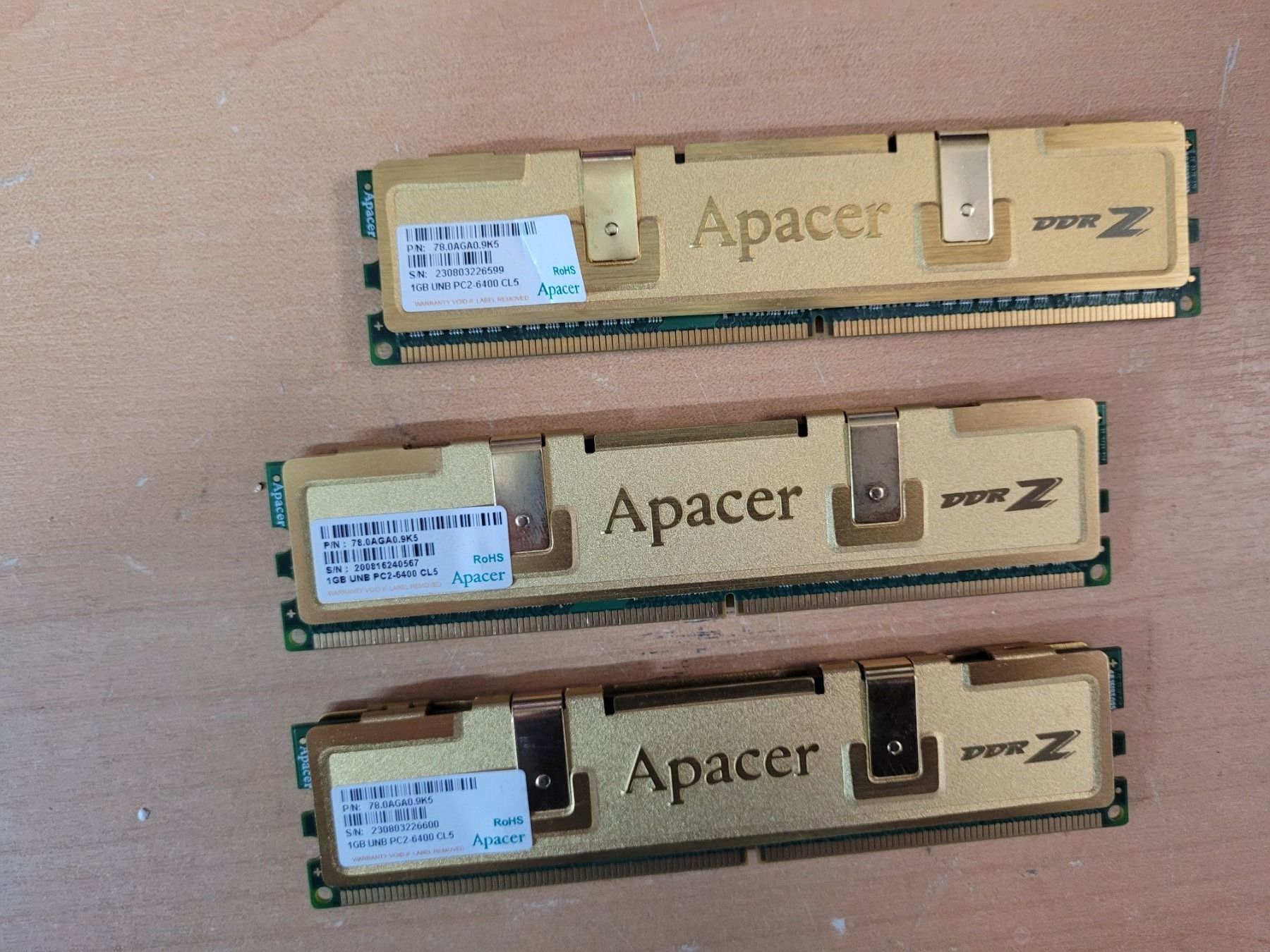 Memoria / RAM: Apacer PC2-6400 CL5 1GB – Usato da Bionnens venduto da Meg011 1