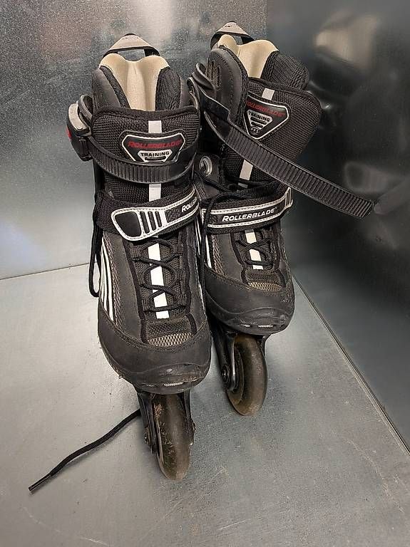 Inline-Skating & Rollschuhe: Rollers Rollerblade Training (38.5) – Gebraucht aus Gland von OleksandrB