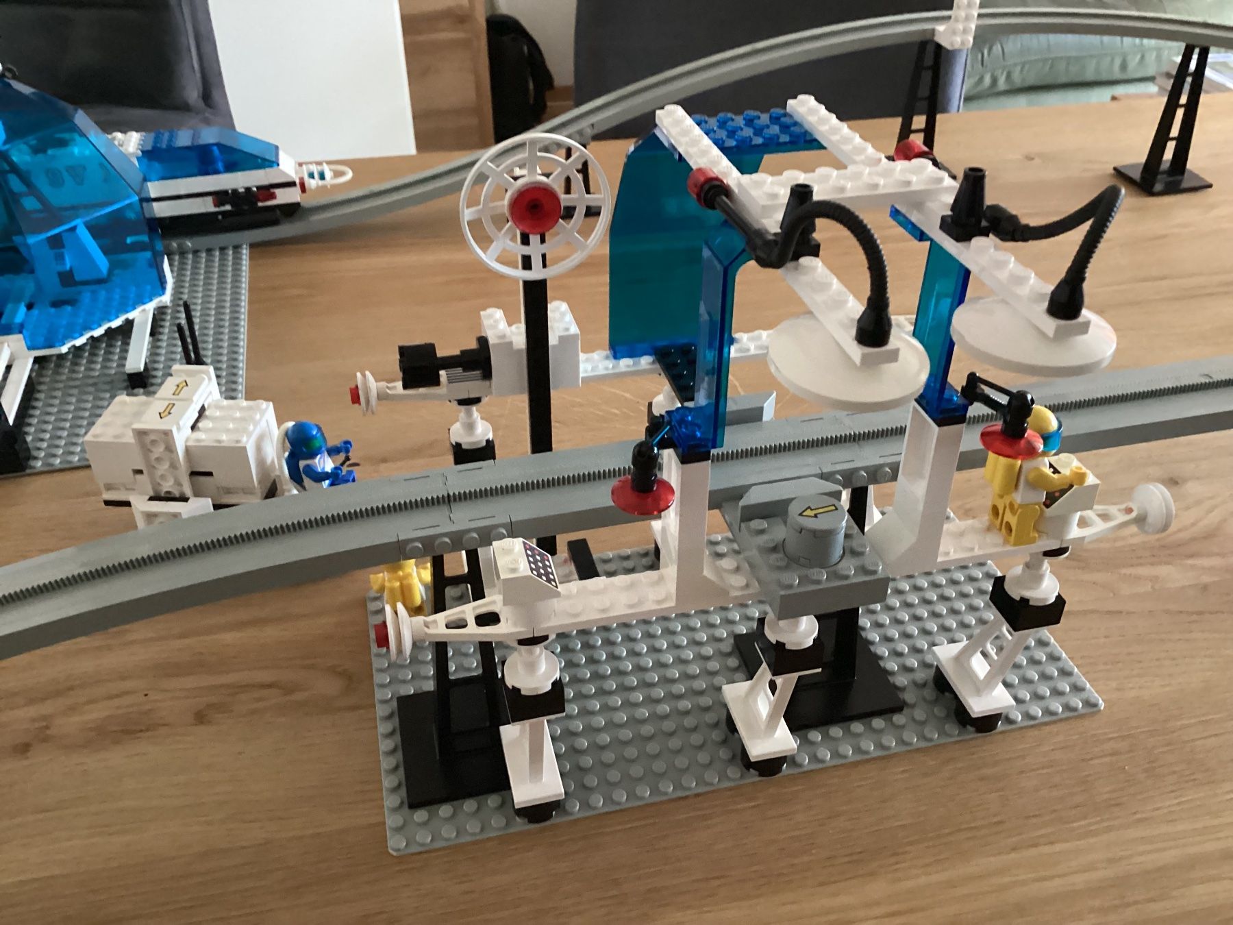 Legoland Baukästen: Lego Space Monorail Bahn mit BA u. OVP + Weichen u. Schienen – Gebraucht aus Flawil von kruemeli02 5