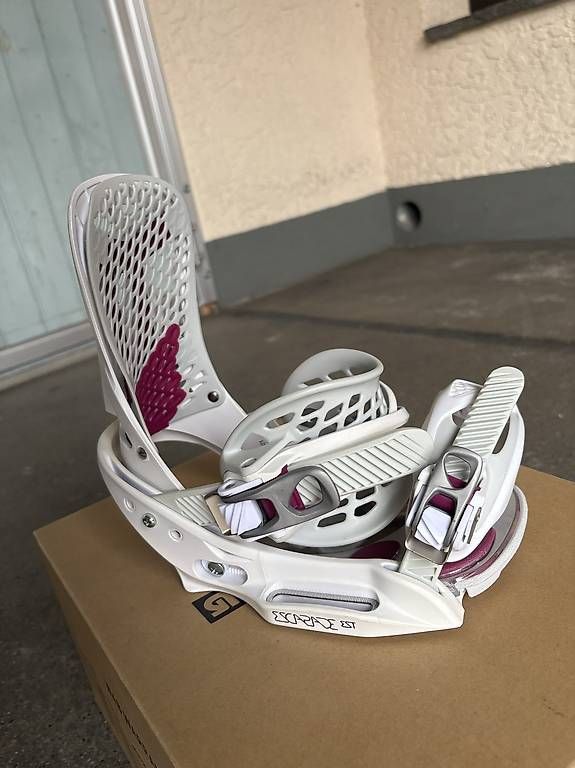 Attacchi: Burton Escapade EST WMS Medium Snowboardbindung – Nuovo e nell'imballaggio originale da Gstaad venduto da Pure_Snowboarding 3