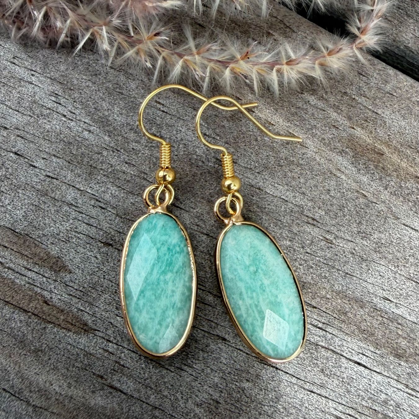 Orecchini pendenti & Orecchini a lobo: Vergoldete Amazonit Ohrhänger mit Silikon Stoppern – Nuovo e nell'imballaggio originale da Rombach venduto da Ivreajewels 2