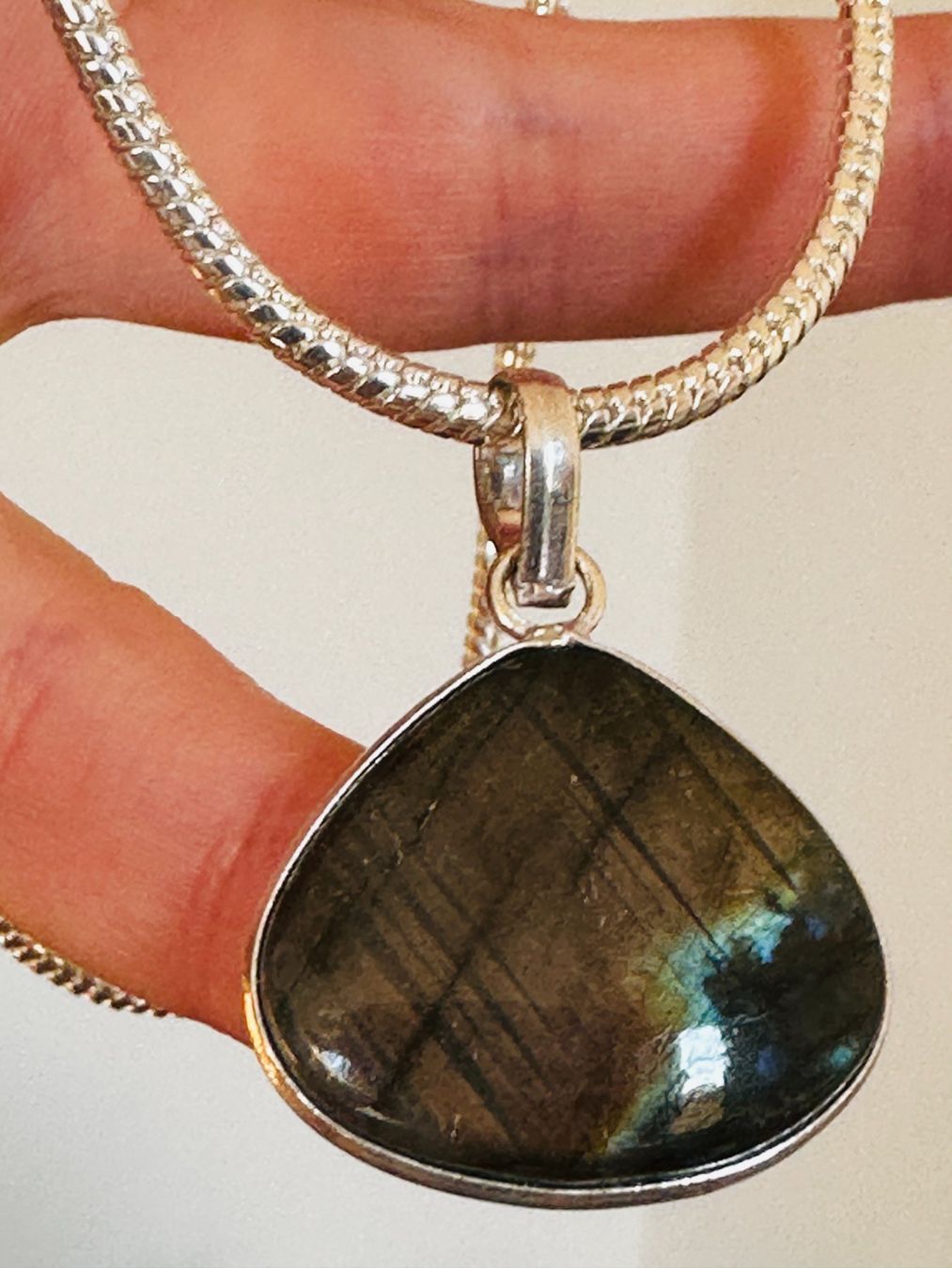 Catenine: Labradorite Gemstone Handmade Jewelry necklace – Nuovo e nell'imballaggio originale da Genève venduto da AGBERG 1
