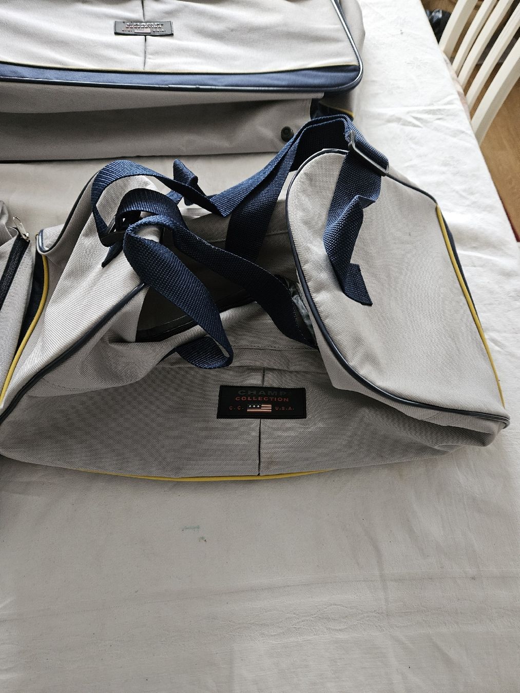 Borse: 3er-Set Reisetaschen hellgrau/blau – Usato da Wädenswil venduto da Jsi.Z01 4