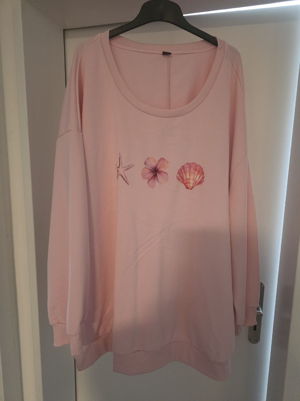 Maglioni & Felpe: Rosa Pullover mit Sommer Motiven. Grösse 8xl ca Gr 58/60 – Nuovo (secondo la descrizione) da Madiswil venduto da Sandraho