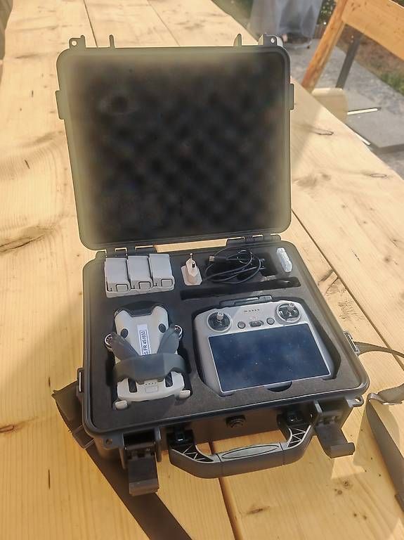 DJI RC Kits de montage: Drone DJI 4 pro – D'occasion à Salavaux par phi_g8r2 3