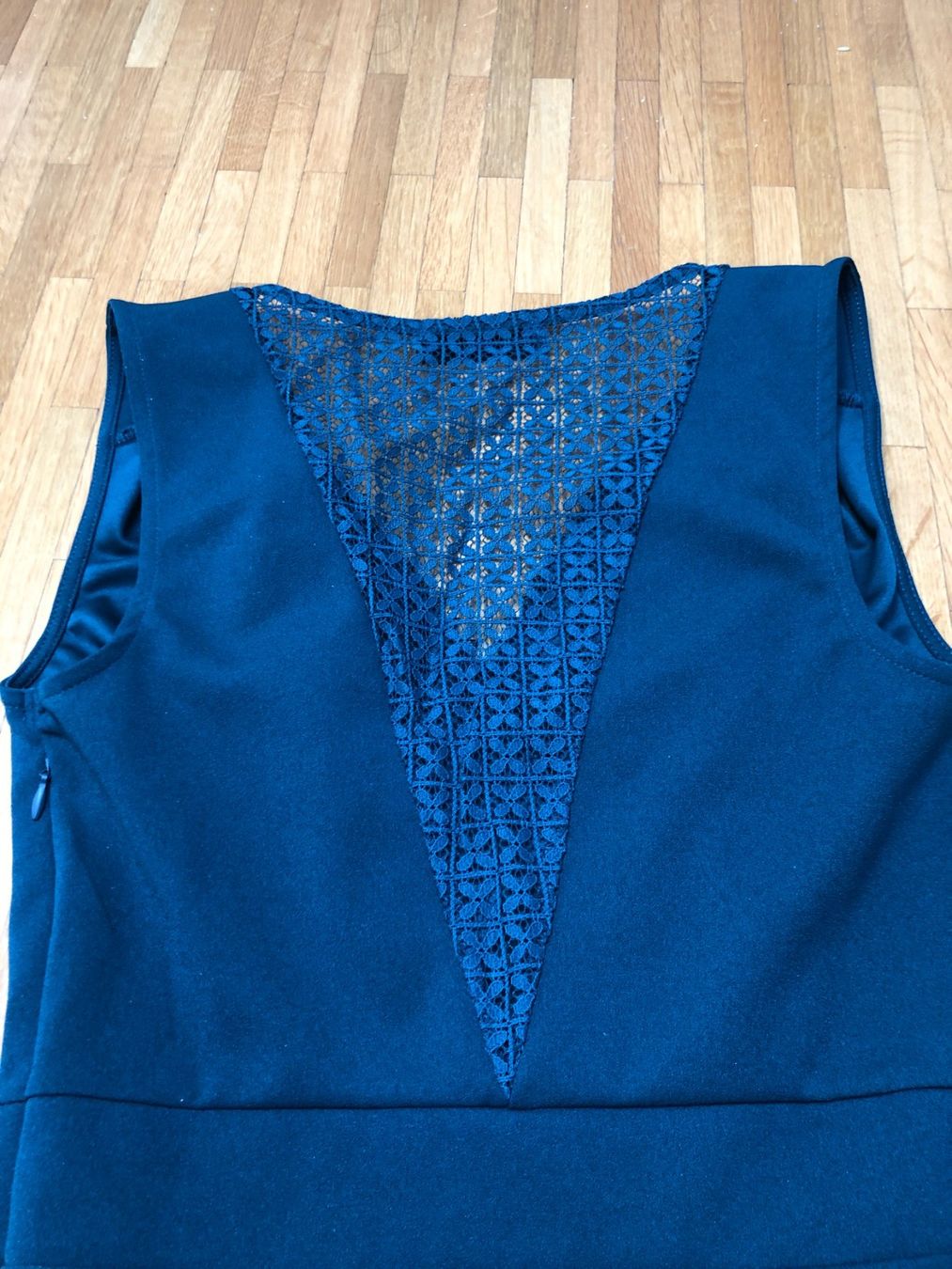 Vestiti: NEU! CACHE CACHE Spitzen kleid dunkelgrün 34 – Usato da Veyrier venduto da gnoom74 2