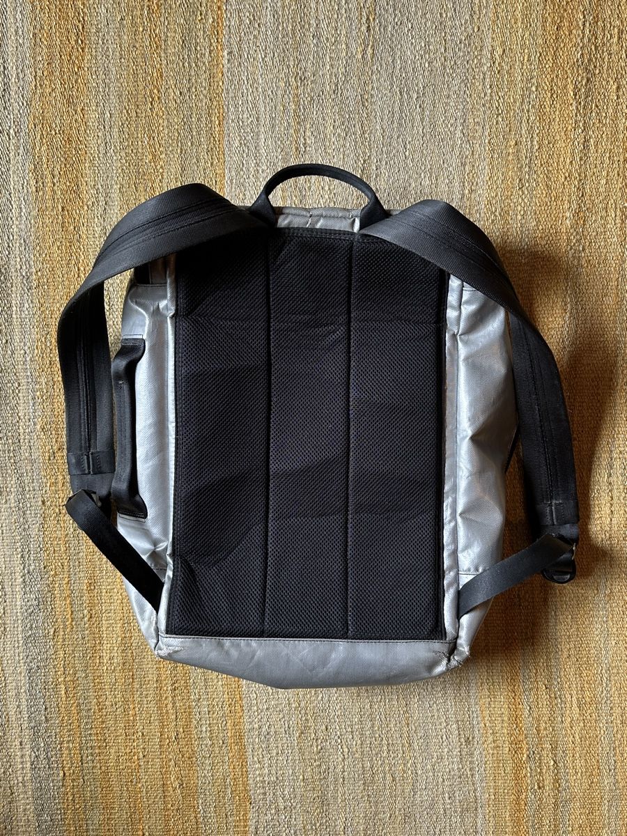 Freitag Sacs à dos: Freitag F306 Hazzard silver backpack – D'occasion à Villars-Burquin par Iliasso 2