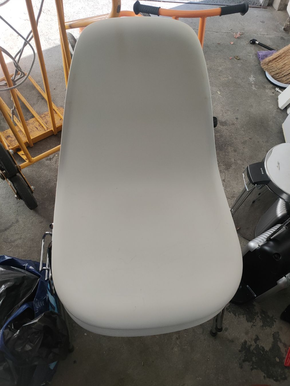 Vitra Chaises: 6× Vitra Eames Plastic Side Chair | DSS – D'occasion à Bern par Berna22 1