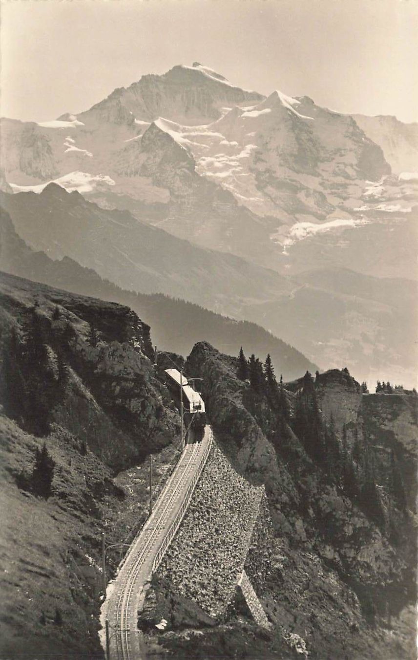Cartoline postali: Berg bahn Interlaken – Usato da Biasca venduto da Blenio71