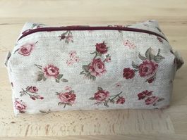 Tasche / Necessaire / Kosmetiktasche / Etui, neue Handarbeit