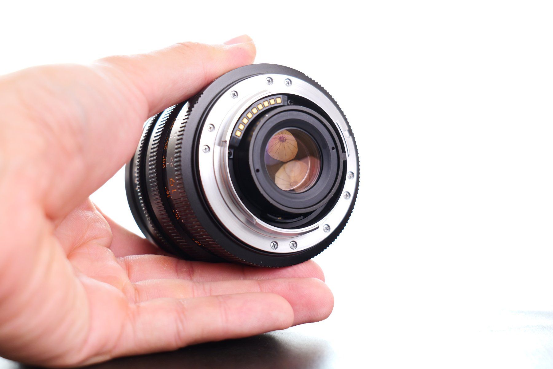 Leica Obiettivi: Leica Elmarit-R 19mm f2.8 Version 2 – Usato da Tecknau venduto da LevinLaufmann 6
