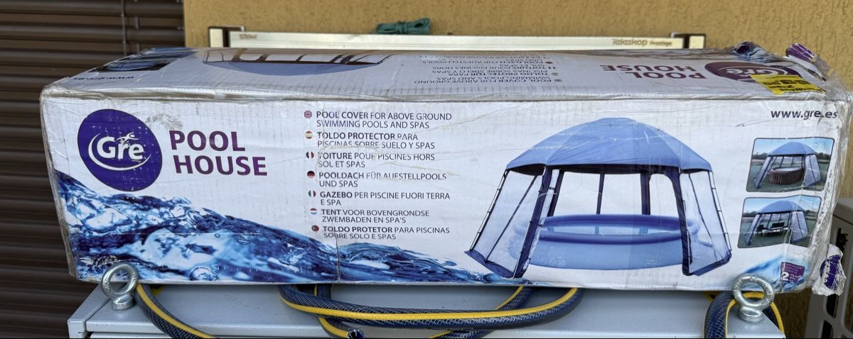 Schwimmbad: Pool Haus – Neu und originalverpackt aus Thun von Dana5