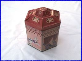 alte Blechdose / Teedose - 6-eckig - "Karussell"