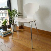 4 weisse Designer Stühle  Stilvoll, Bequem von Möbel Pfister