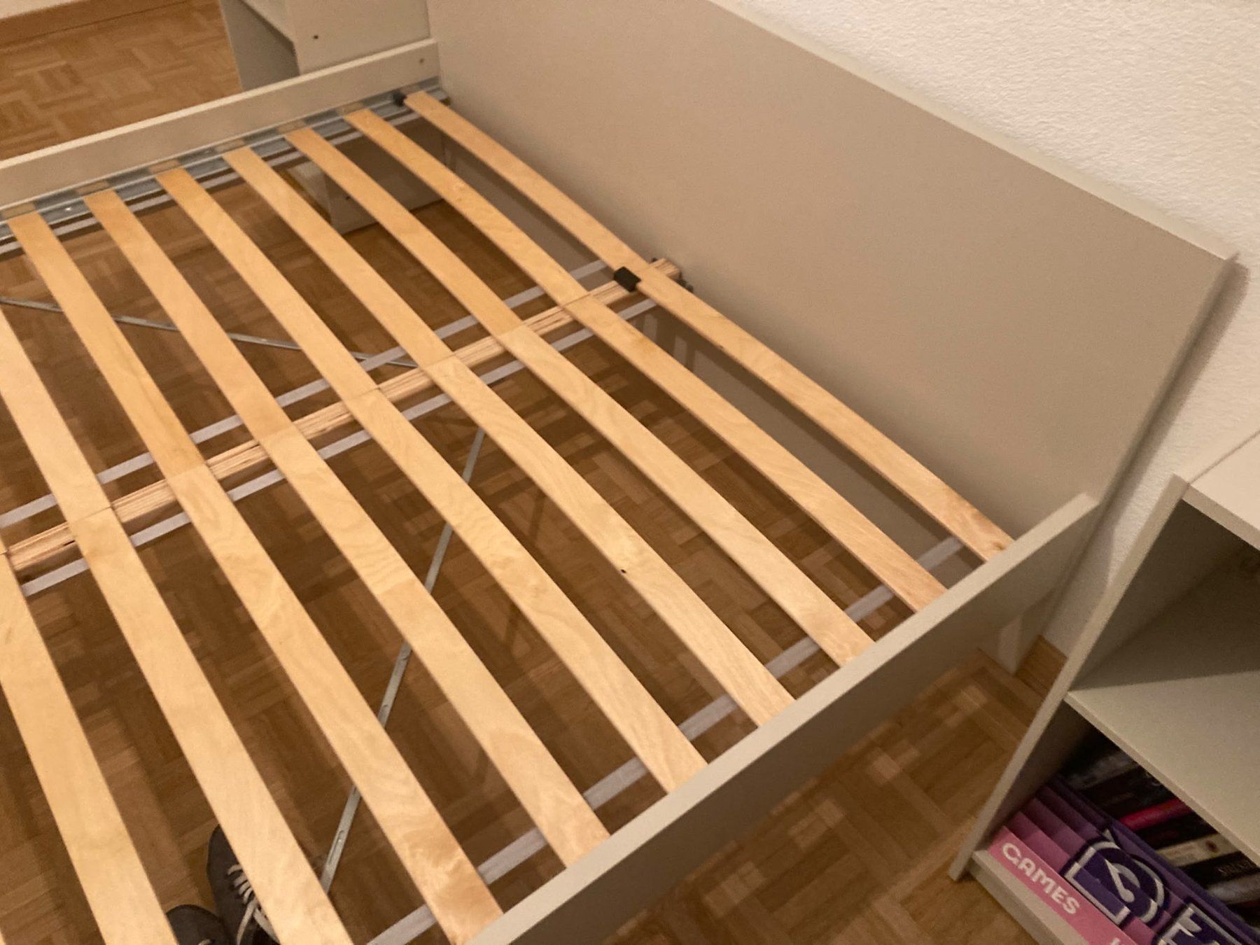 Ikea Letti: Lit double 140 cm x 200 cm – Usato da Lausanne venduto da Woolyrat 2