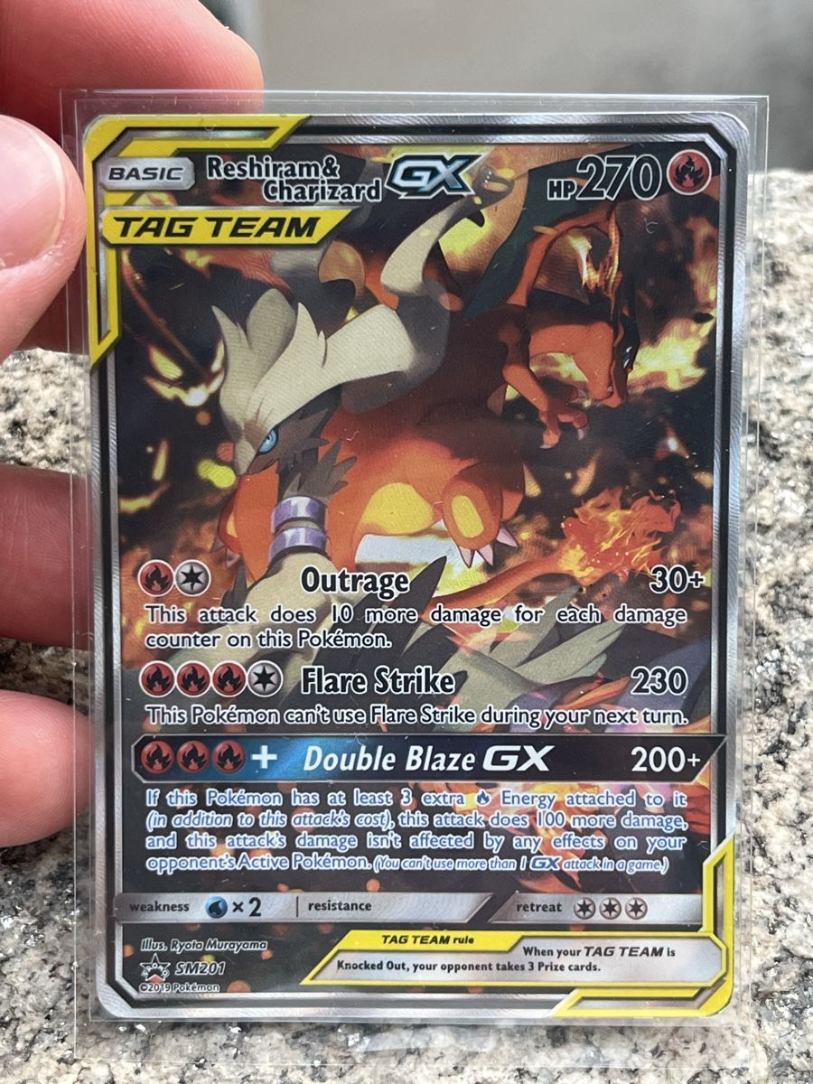 Pokémon Carte collezionabili: Reshiram & Charizard GX SM201 Tag Team Promo ENG – Usato da Massagno venduto da ema_kt82