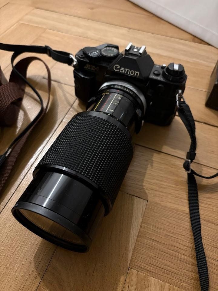 Canon Fotocamera: Canon AE-1 Program analog mit 2 Objektiven, Filtern & Tasche – Usato da Reinach BL venduto da colmarer