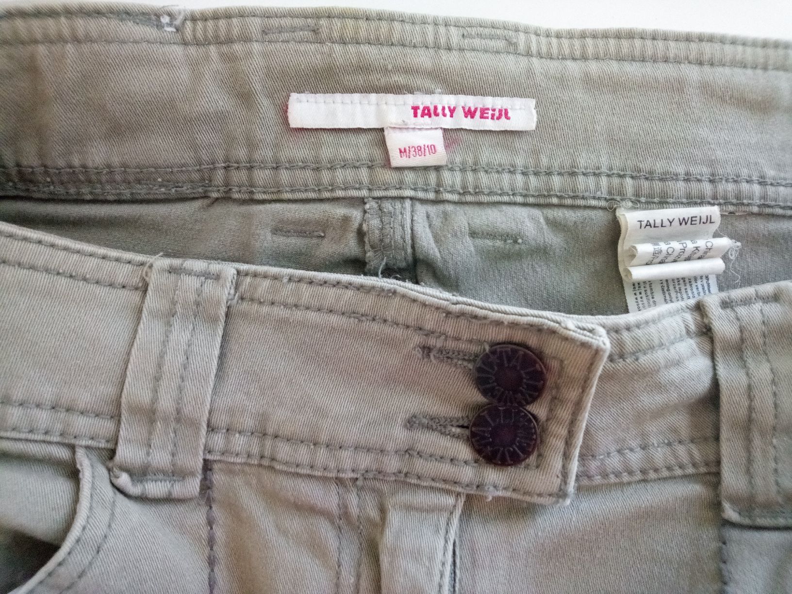 Tally Weijl Gonne: Tally Weijl Minirock Khaki, Grösse M – Usato da Volketswil venduto da Car1 2