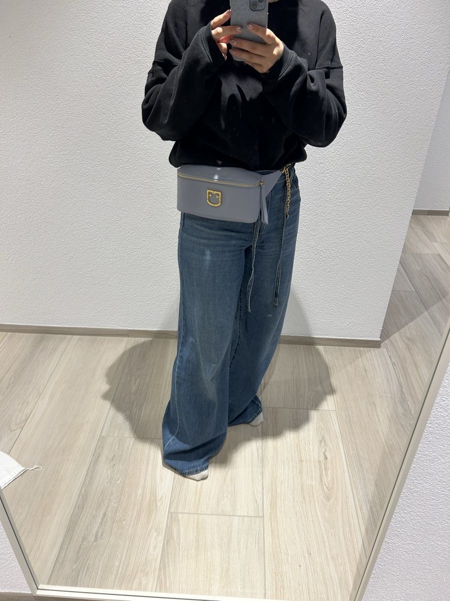 Furla Taschen für Damen: Furla Gürtel- / Bauchtasche, hellblau – Neu (gemäss Beschreibung) aus Andwil SG von nin_y2zm 2