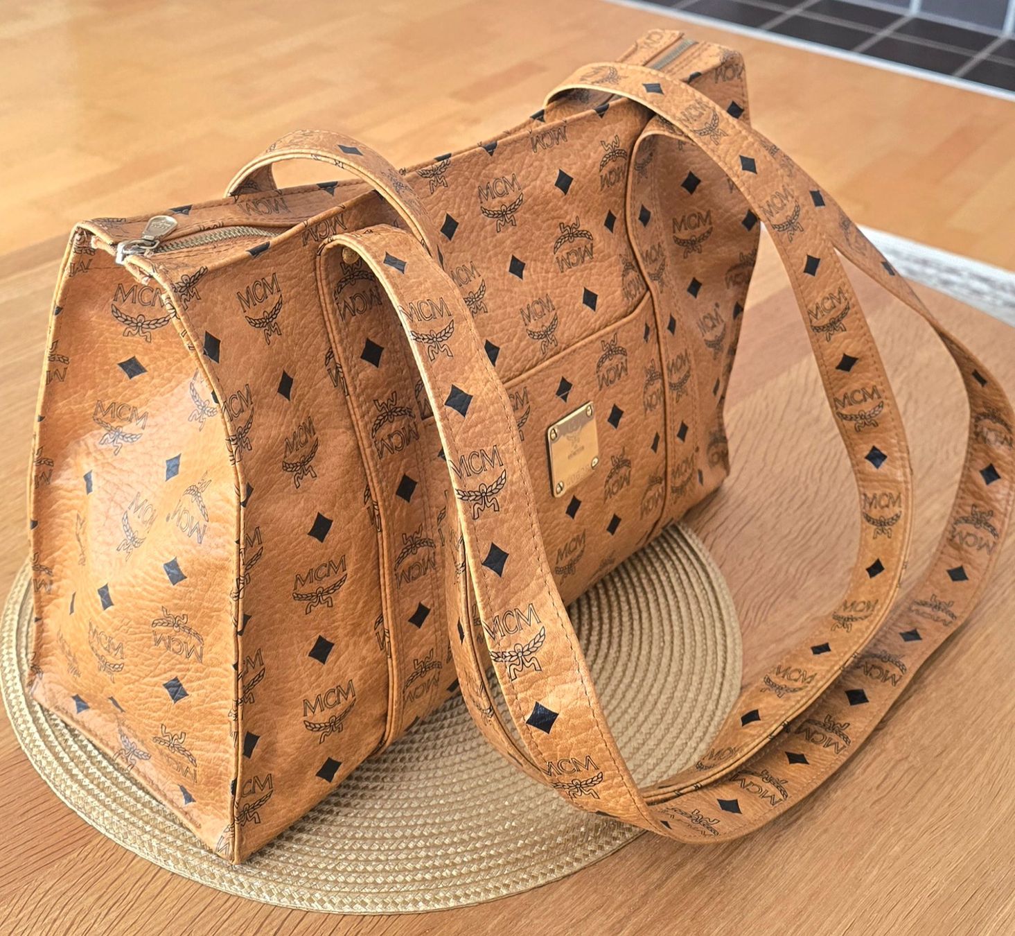 Mcm Sacs femmes: MCM Shopper Medium Heritage Cognac Canvas – D'occasion à Niederteufen par Mira_72 1
