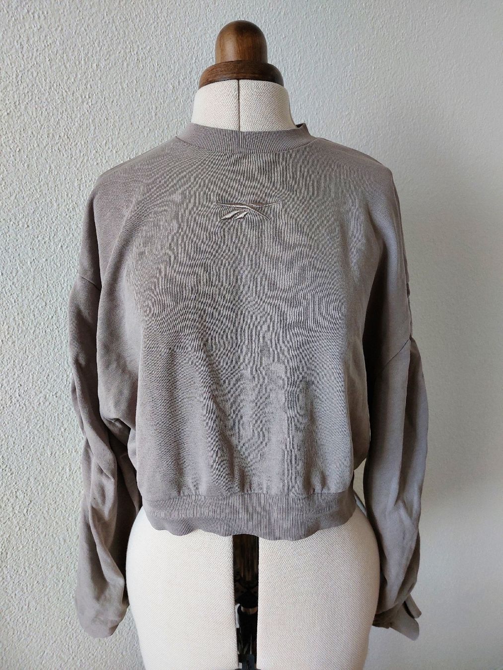 Reebok Pullover & Sweatshirts: Reebok Damen Pullover, Crop, Gr. S/M Sweater – Gebraucht aus Horgen von prinza