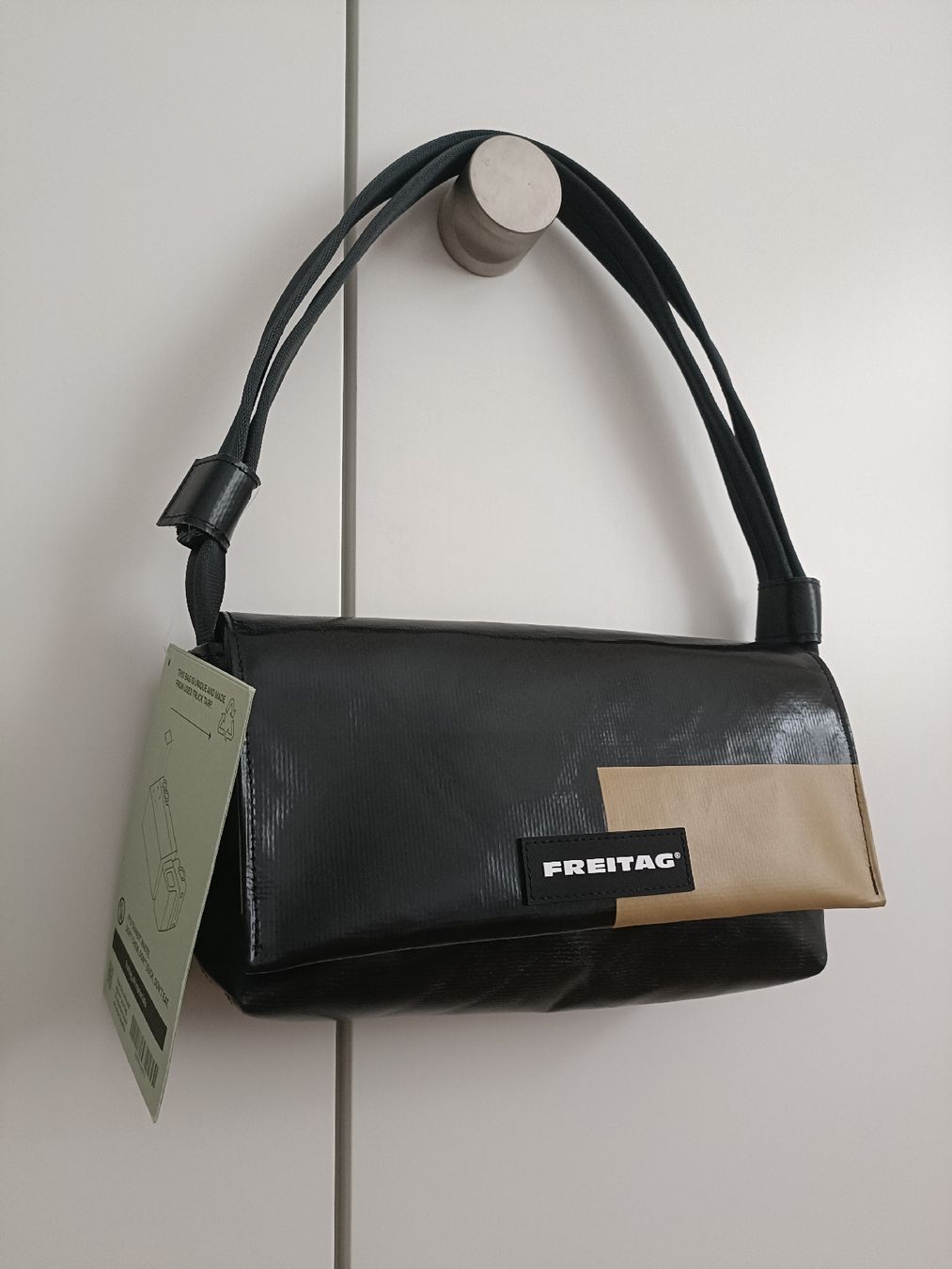 Freitag Borse: Freitag Laura Neu  – Nuovo e nell'imballaggio originale da Chur venduto da ChabaNala 1