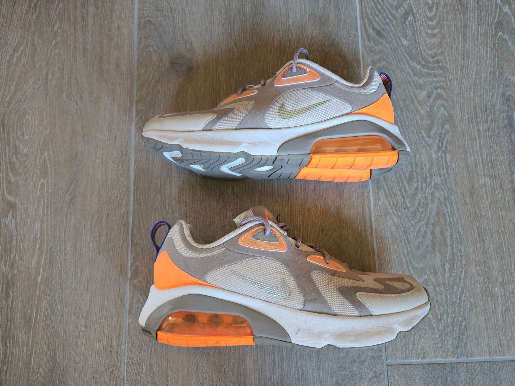 Nike Scarpe da uomo: NIKE AIR 200 (43) – Usato da Arveyes venduto da sape.online