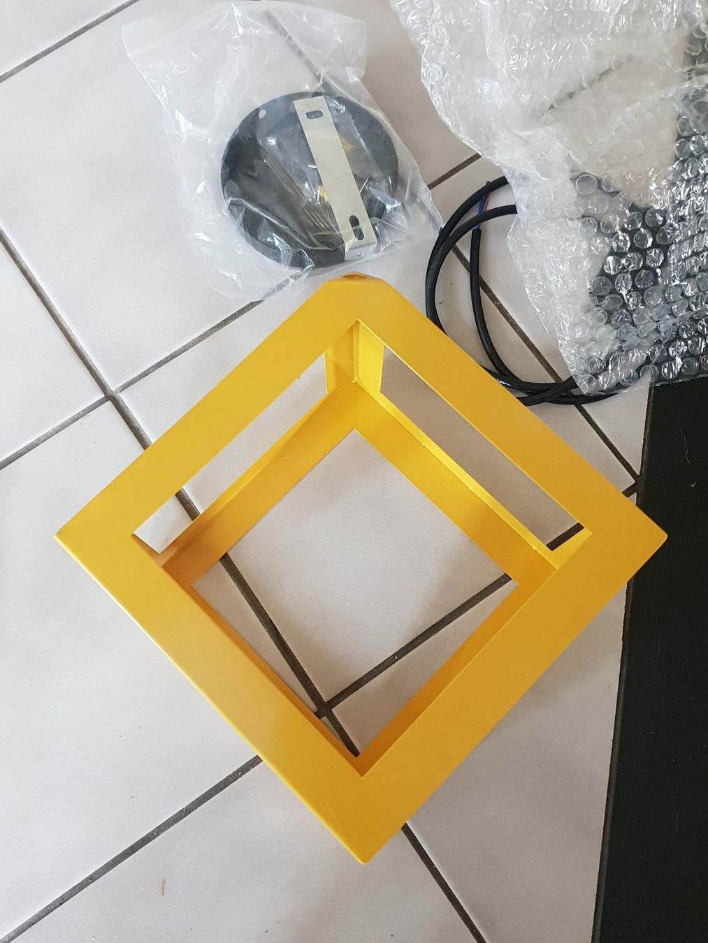 Lampade: Suspension cube/carré neuve – Nuovo e nell'imballaggio originale da Chatelaine venduto da Madame-lol 1