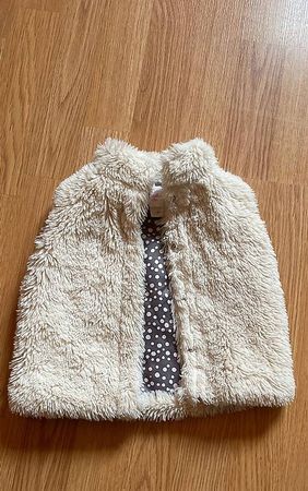Kuschlige Weste / Gilet Grösse 86